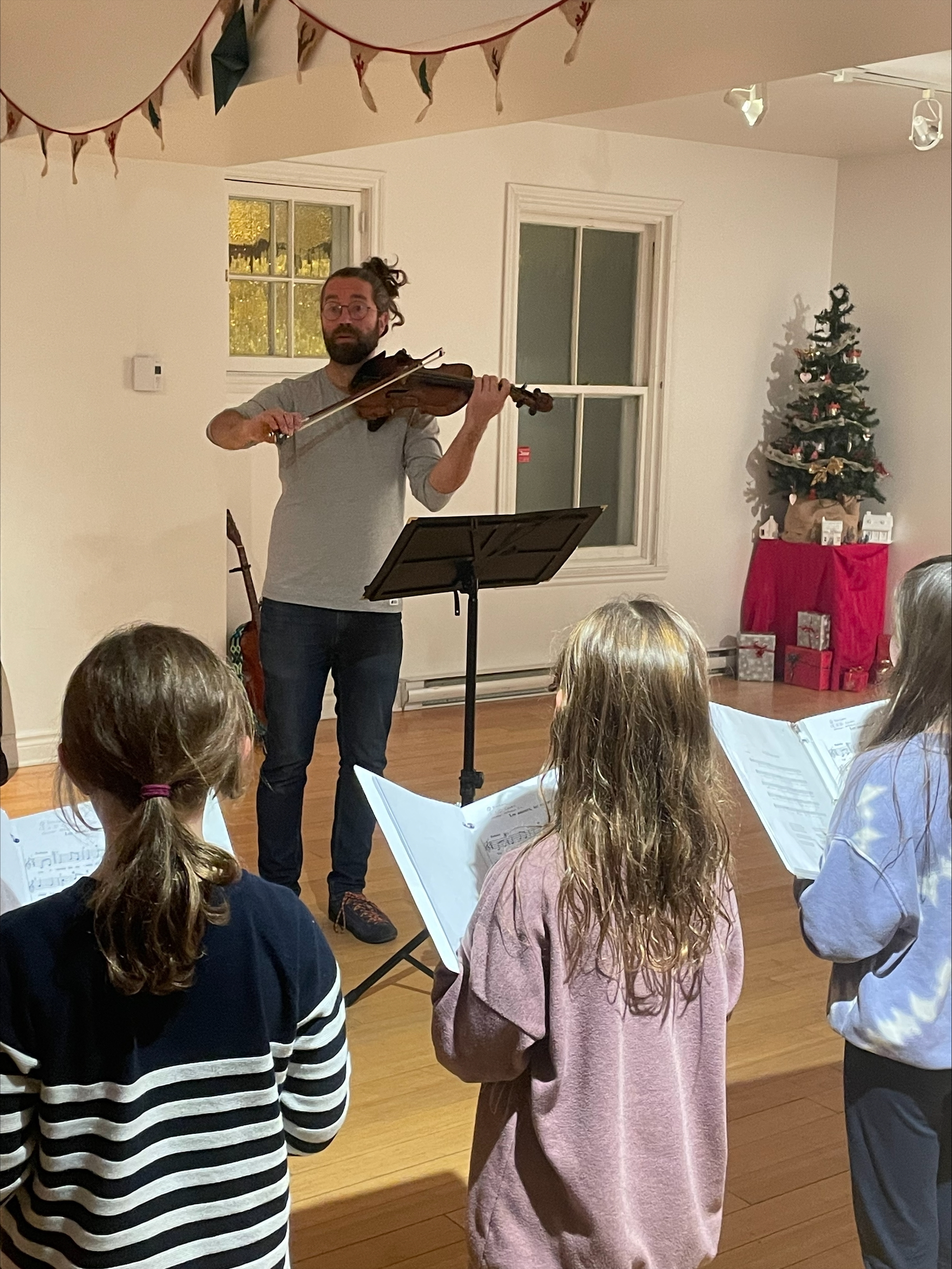 Une nouvelle activité intergénérationnelle sur le thème de la chanson grâce au soutien financier de la Fondation Tremblant en 2026!